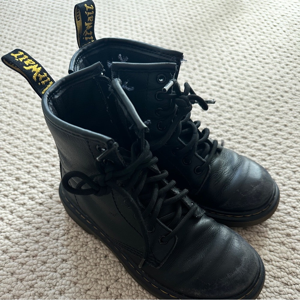 Unisex size 13y Dr Marten